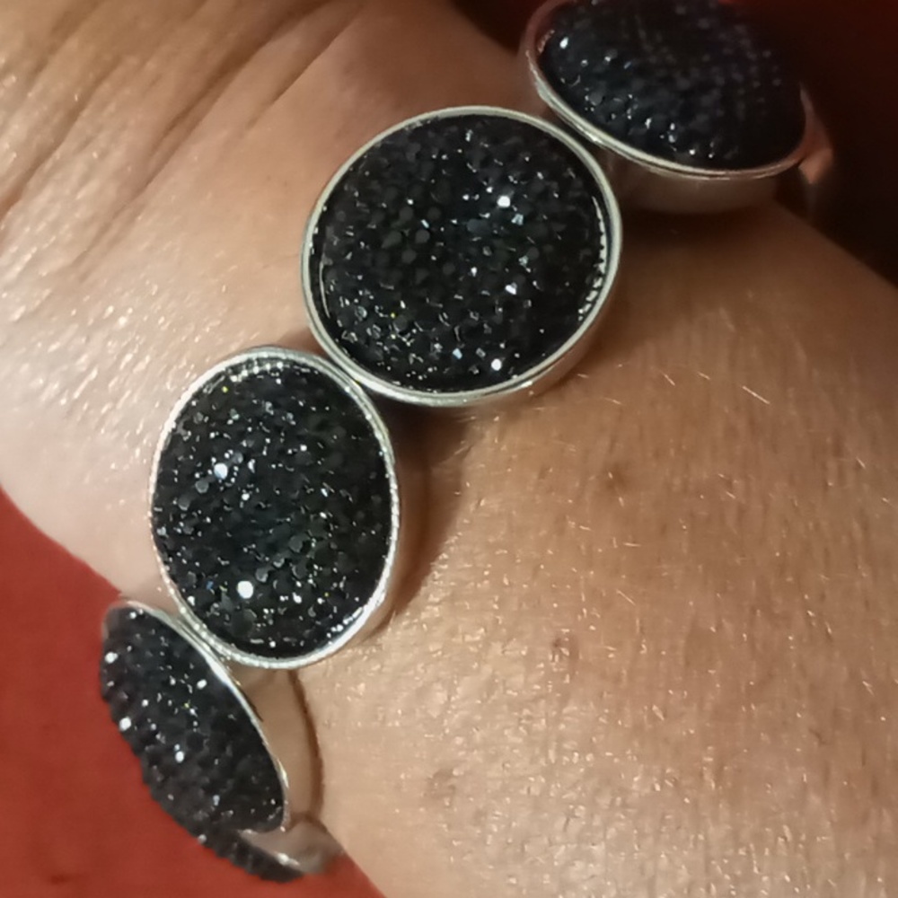 Silver & black stretch bracelet. Expandable silver & black beaded.